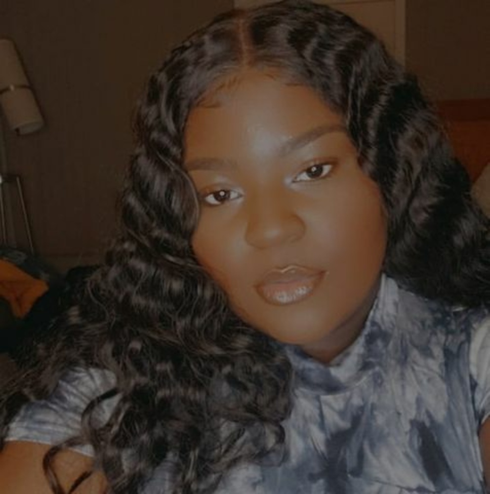 Meet your Posher, Crystel